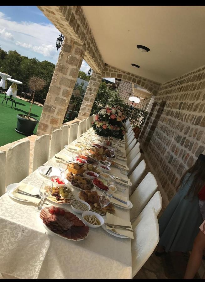Etno Selo Montegoat Hotell Nikšić Exteriör bild