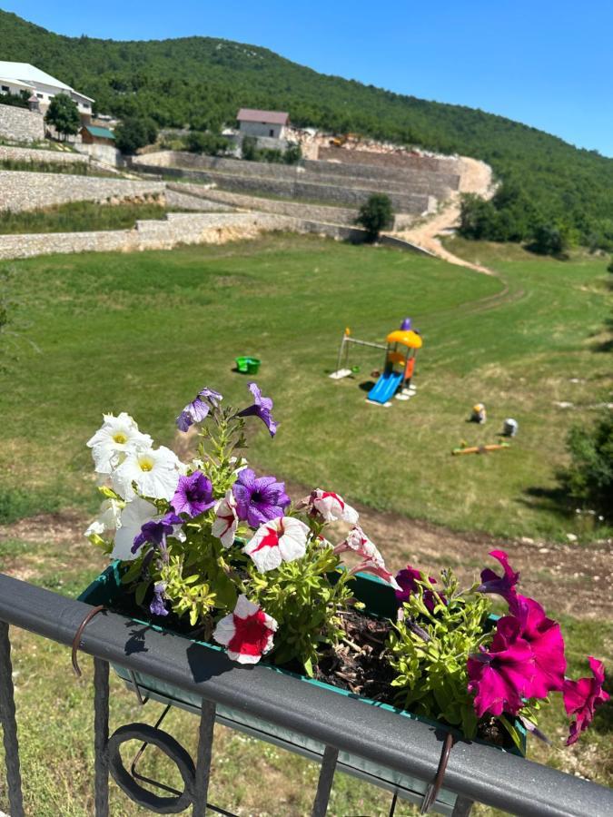 Etno Selo Montegoat Hotell Nikšić Exteriör bild