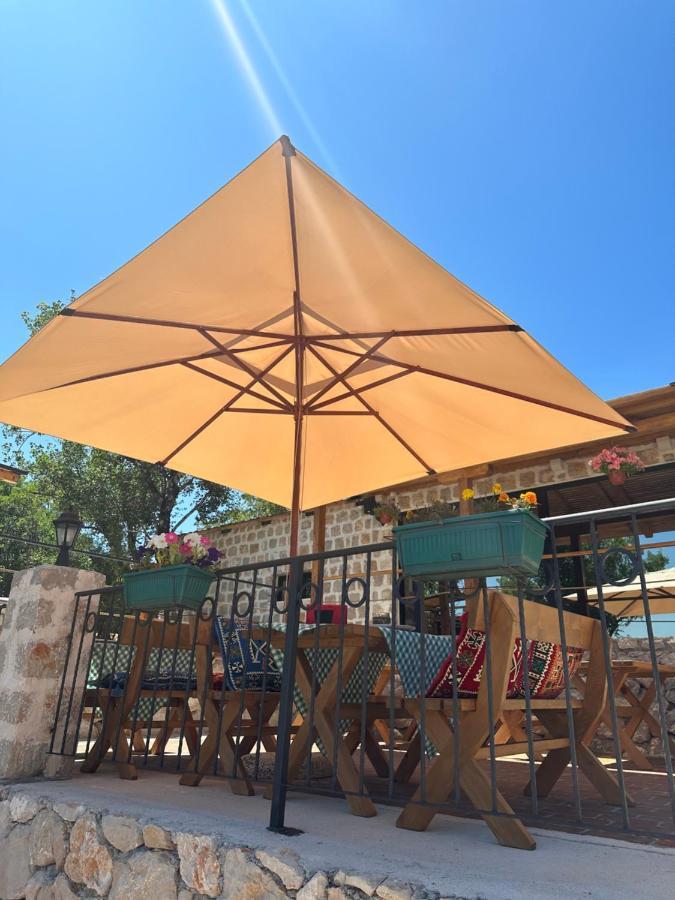 Etno Selo Montegoat Hotell Nikšić Exteriör bild